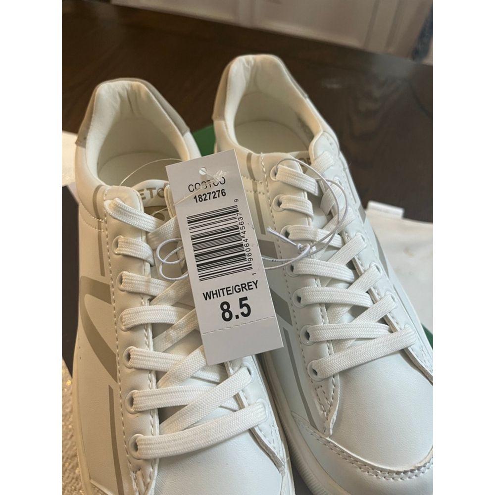 NIB The Tretorn Serve White and Gray Lightweight Sneakers Shoes Women’s size 8.5